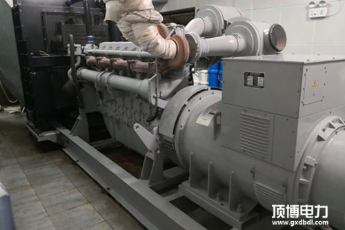 24KW-1800KW帕金斯柴油發(fā)電機組價格表